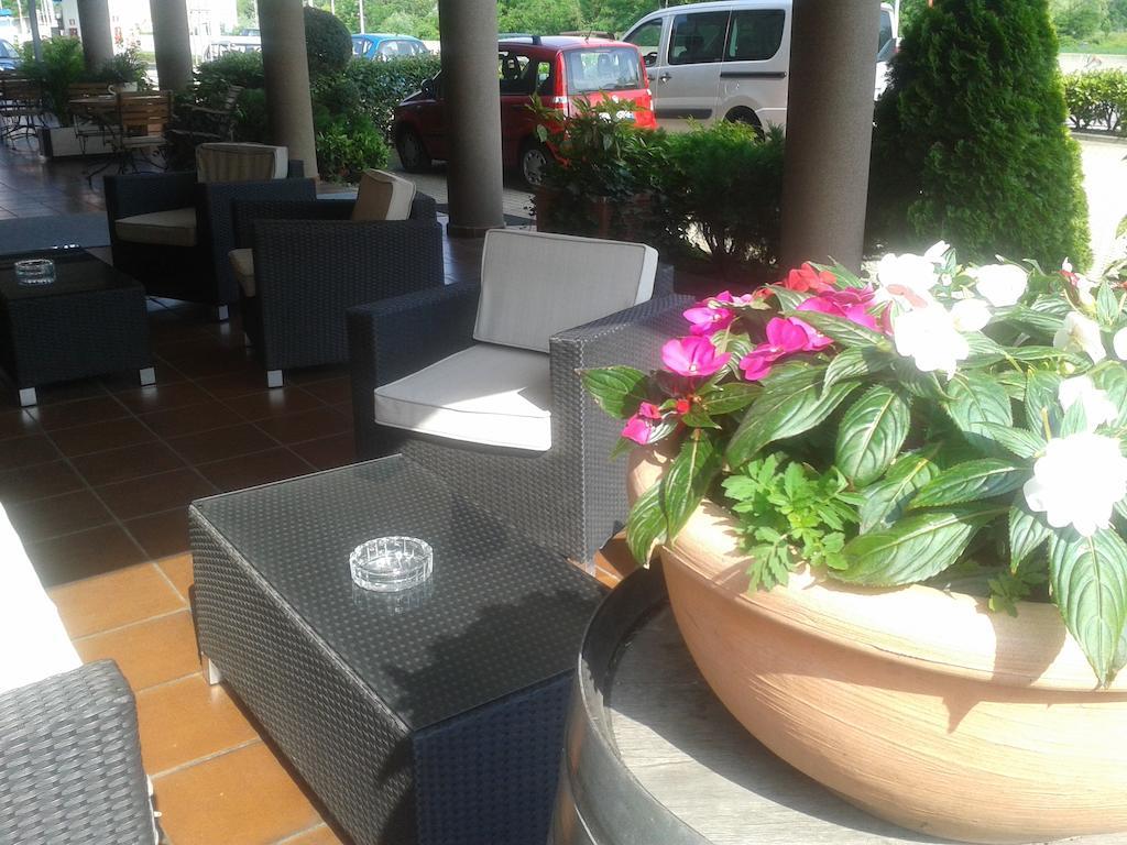 Hotel Des Alpes Rosta Luaran gambar