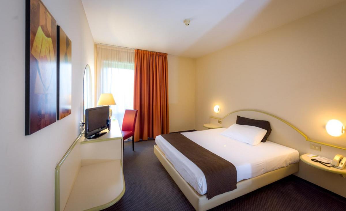 Hotel Des Alpes Rosta Luaran gambar